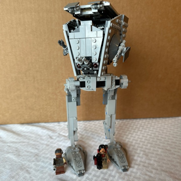 LEGO Star Wars AT-ST Walker Set 75153 with Minifigures (Retired) - Picture 2 of 7